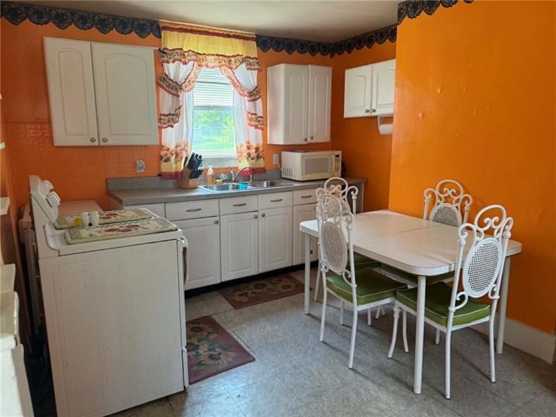 14 E CHURCH STREET, Masontown, PA 15461
