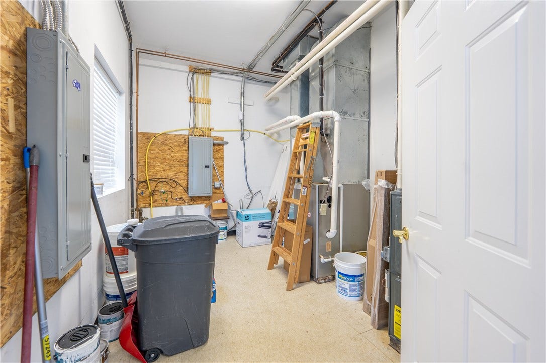 621 N 4TH STREET, Jeannette, PA 15644