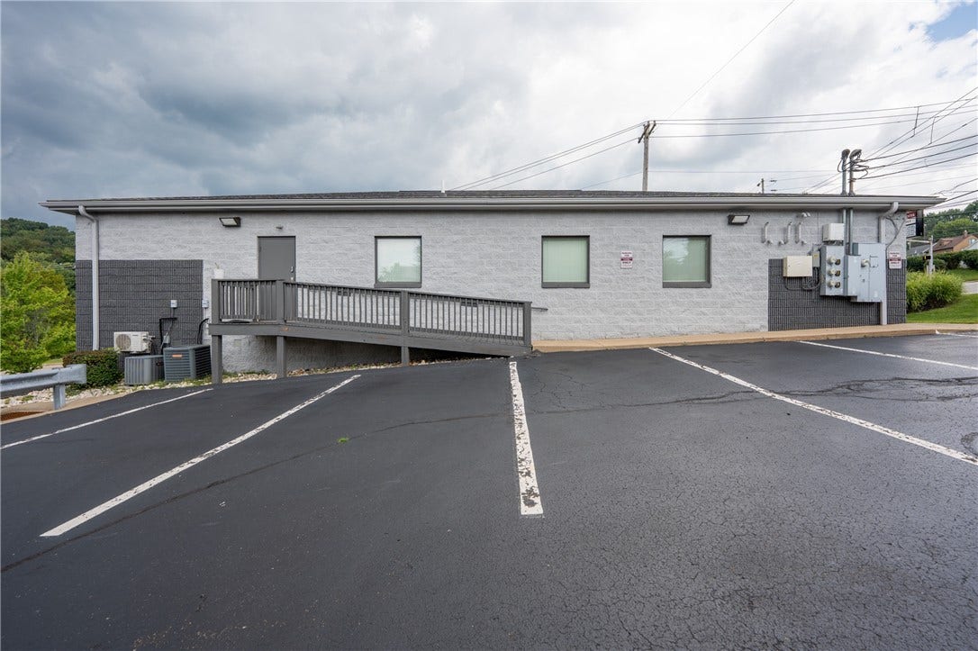 621 N 4TH STREET, Jeannette, PA 15644