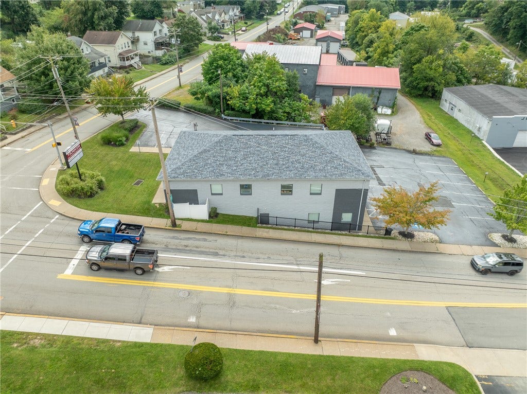 621 N 4TH STREET, Jeannette, PA 15644