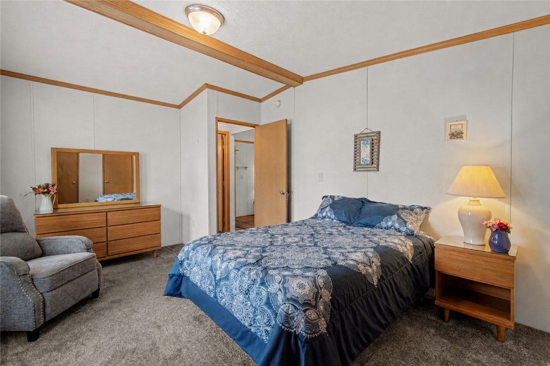 338 Westmoreland St, Belle Vernon, PA 15012