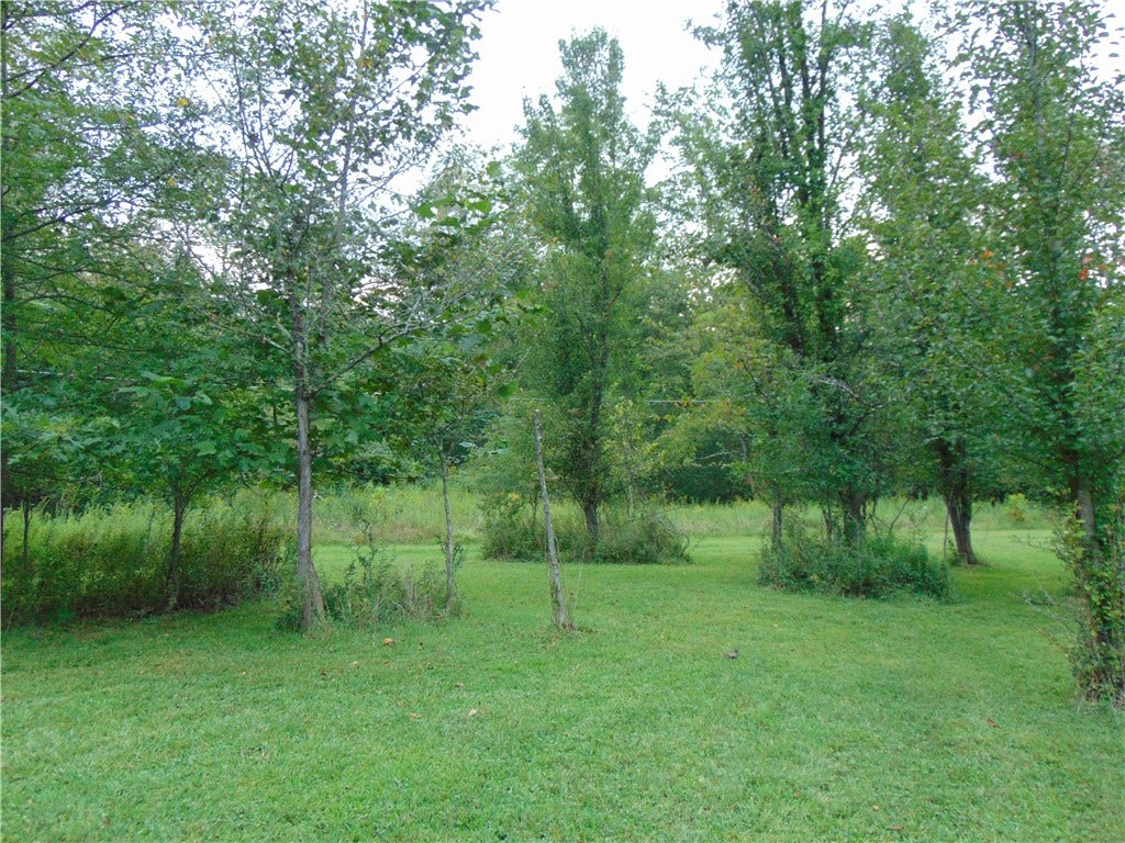 100 Robbins Drive, West Newton, PA 15089