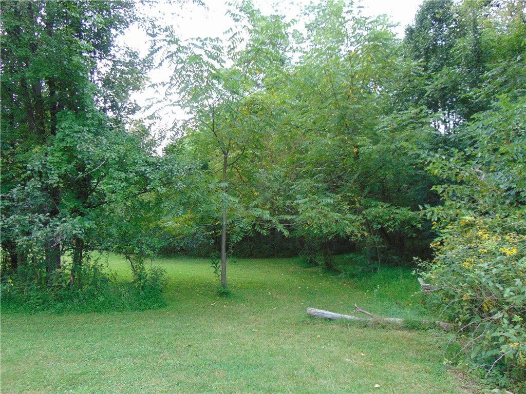 100 Robbins Drive, West Newton, PA 15089