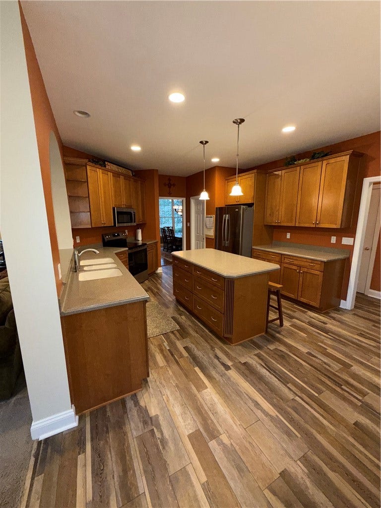 3040 Thomas Jefferson Dr, Jefferson Hills, PA 15025