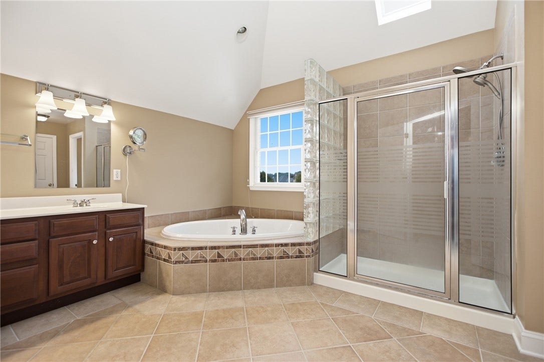 3040 Thomas Jefferson Dr, Jefferson Hills, PA 15025
