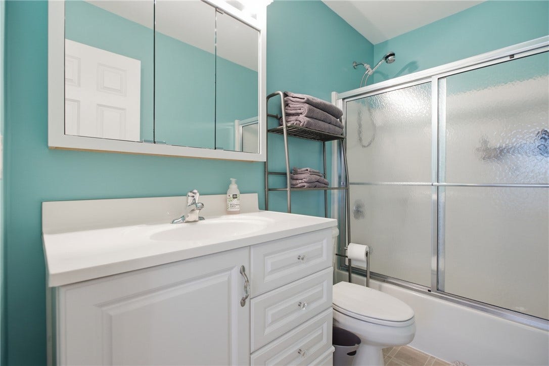 3040 Thomas Jefferson Dr, Jefferson Hills, PA 15025