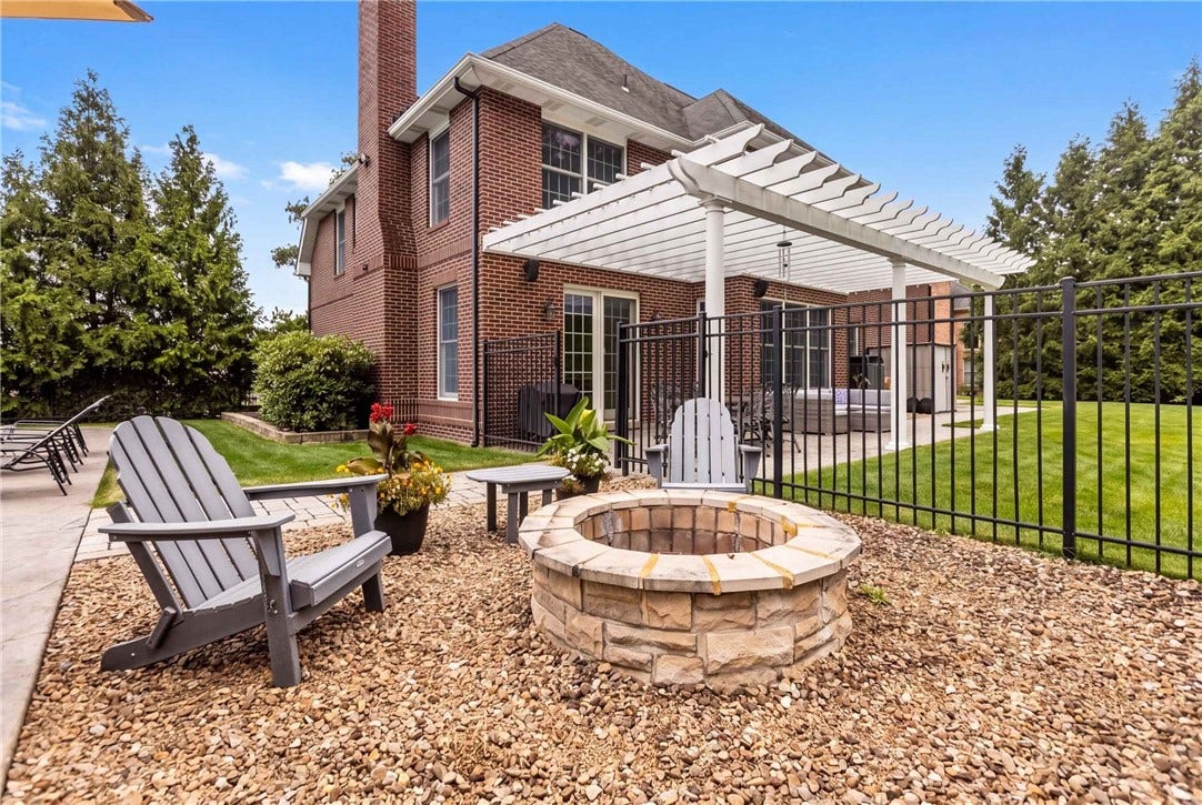 3040 Thomas Jefferson Dr, Jefferson Hills, PA 15025