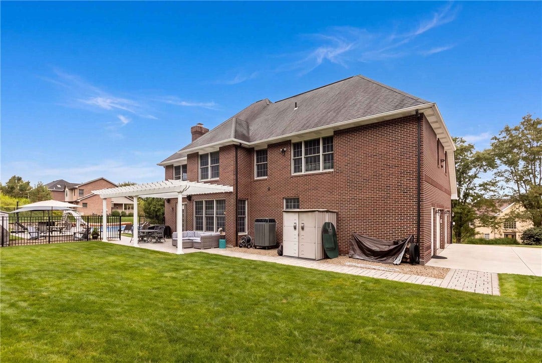 3040 Thomas Jefferson Dr, Jefferson Hills, PA 15025