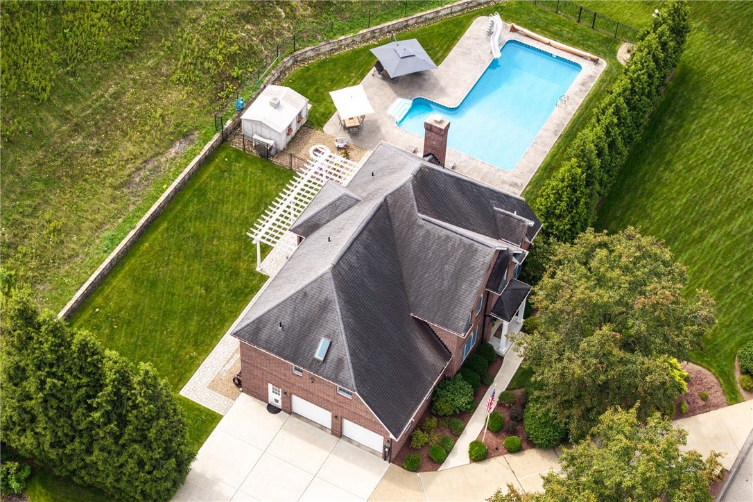 3040 Thomas Jefferson Dr, Jefferson Hills, PA 15025