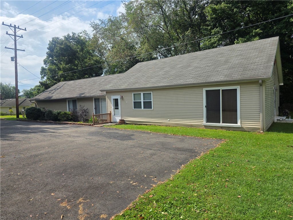 113 Danko Ln, Greensburg, PA 15601