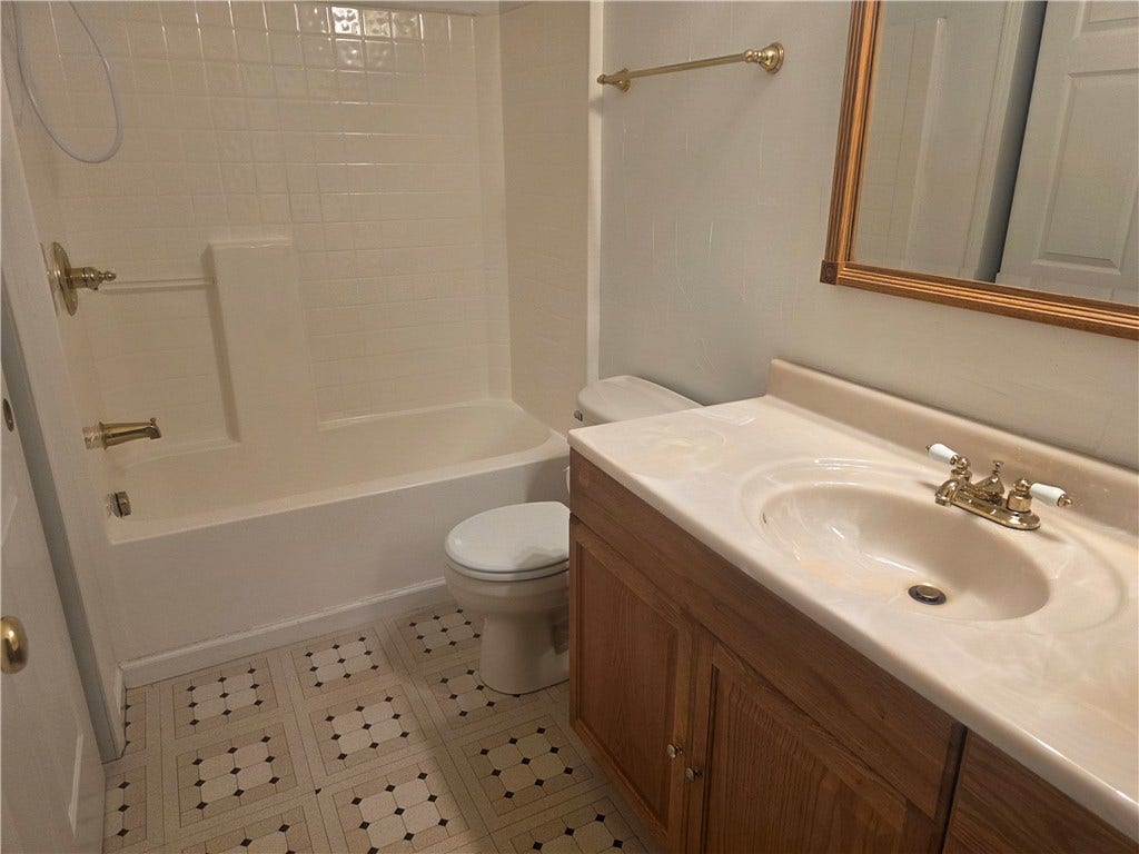 113 Danko Ln, Greensburg, PA 15601