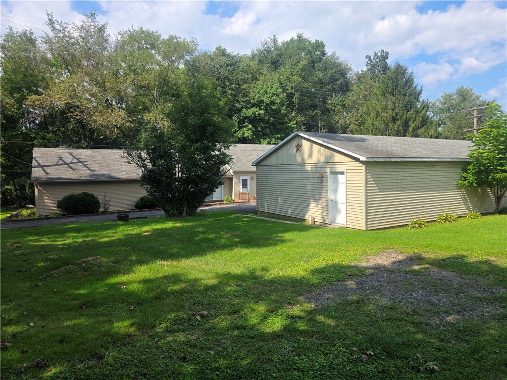 113 Danko Ln, Greensburg, PA 15601