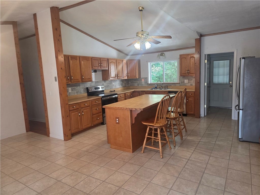 113 Danko Ln, Greensburg, PA 15601