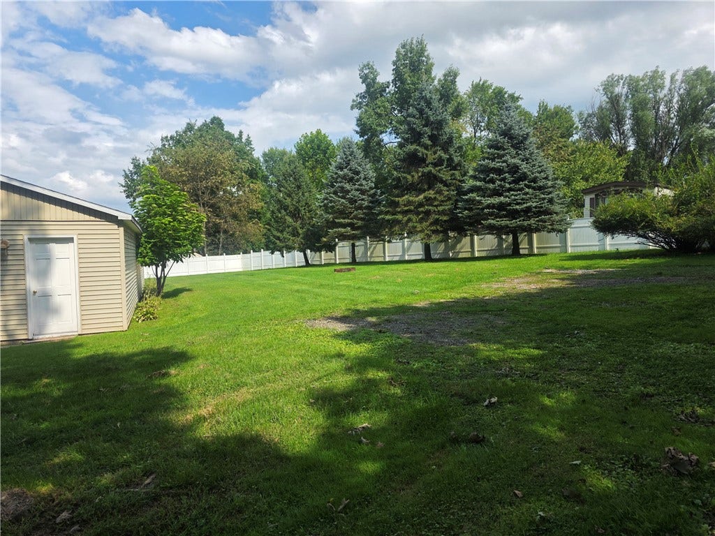 113 Danko Ln, Greensburg, PA 15601