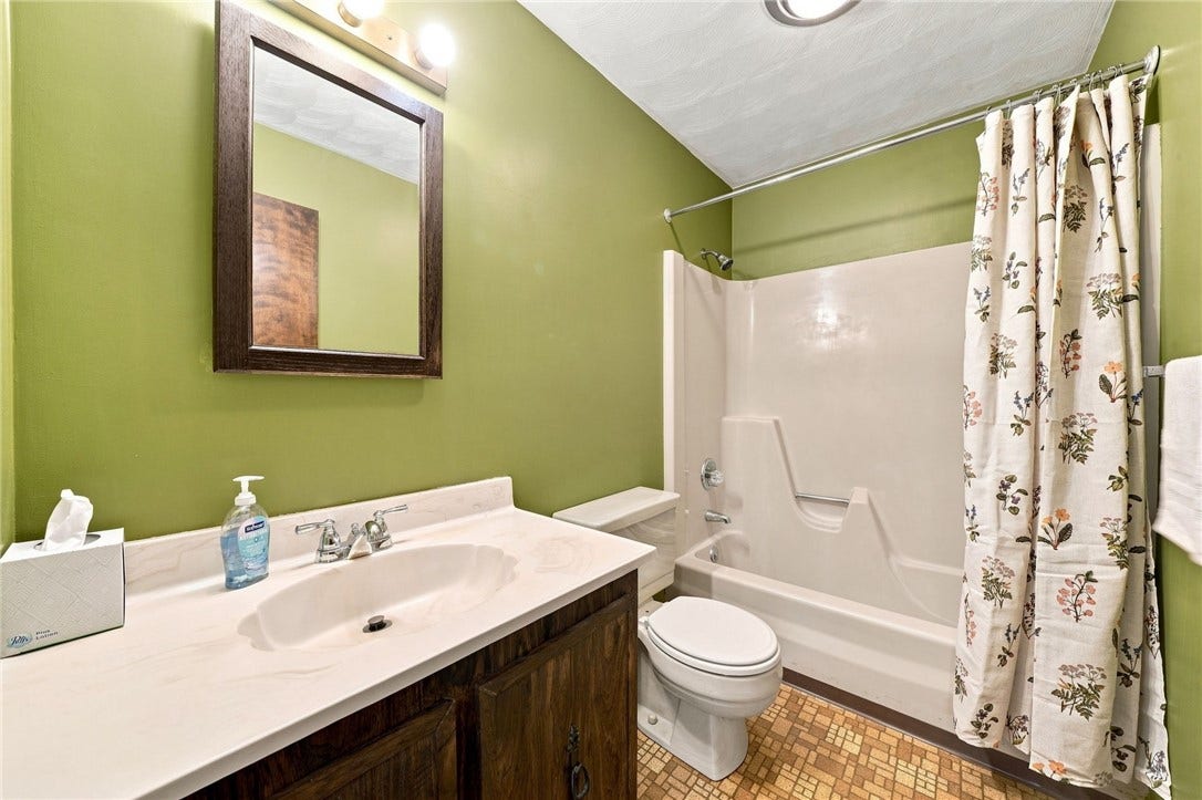 457 Mount Nebo Church Rd, Scottdale, PA 15683