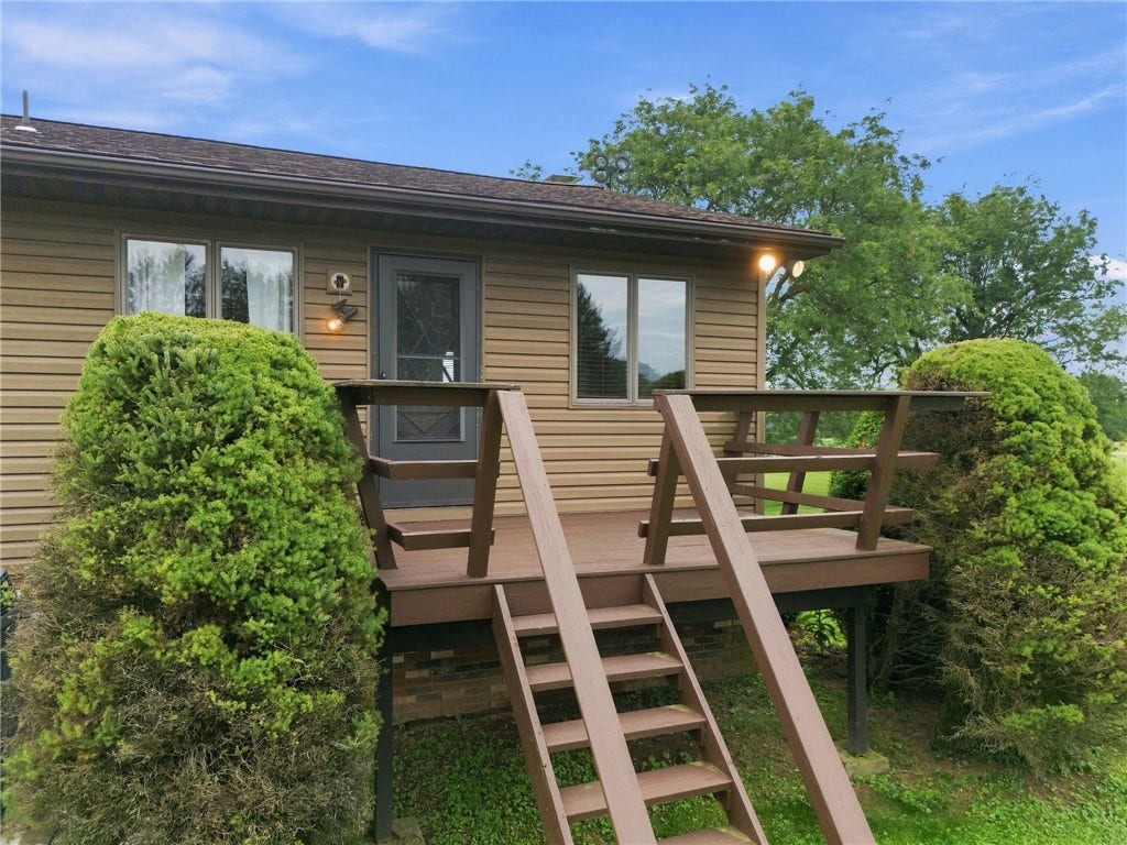 457 Mount Nebo Church Rd, Scottdale, PA 15683
