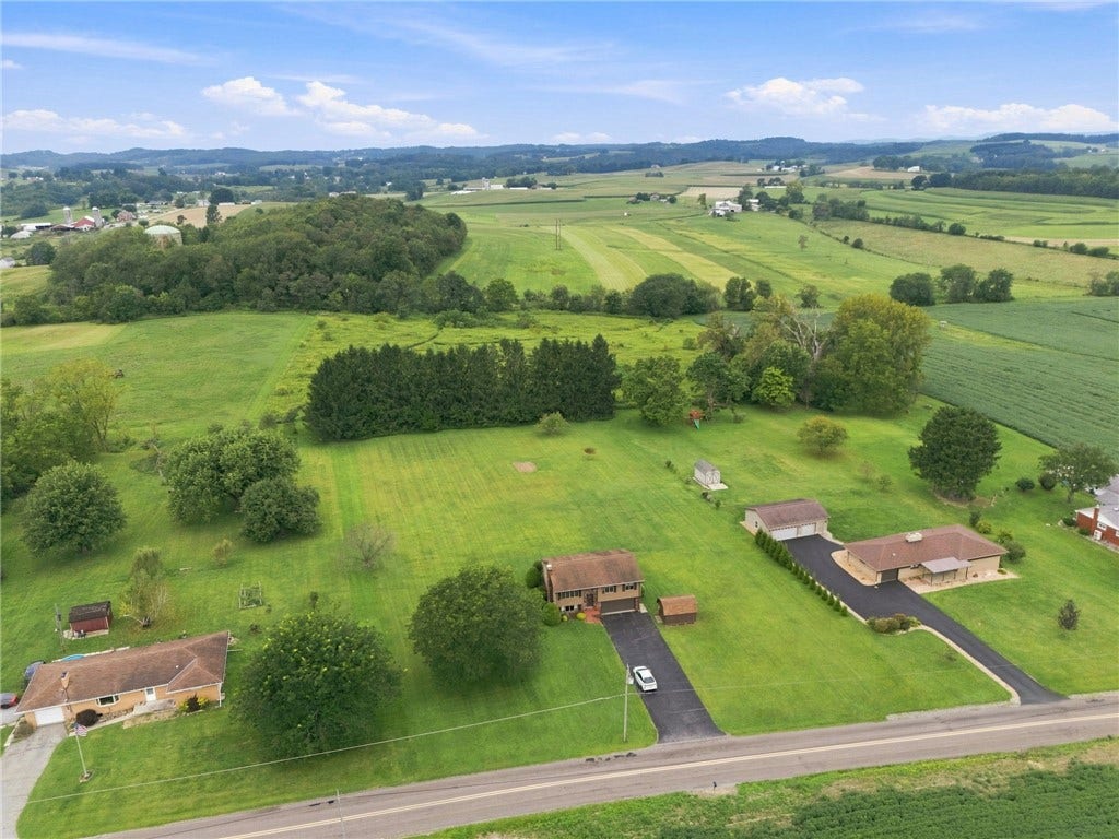 457 Mount Nebo Church Rd, Scottdale, PA 15683