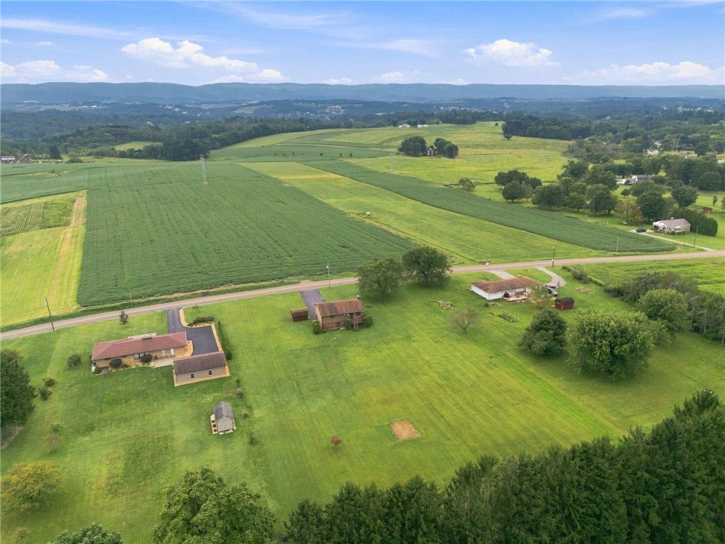 457 Mount Nebo Church Rd, Scottdale, PA 15683