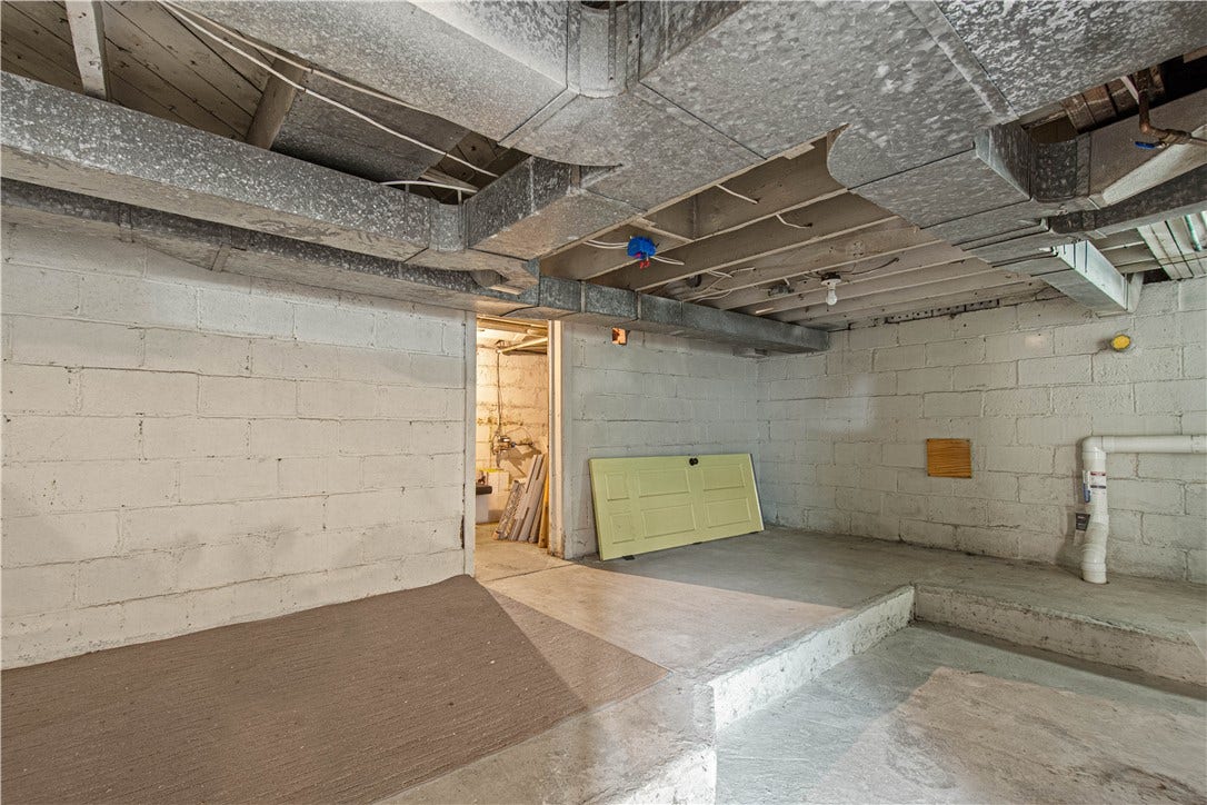 Basement level with plenty of storage