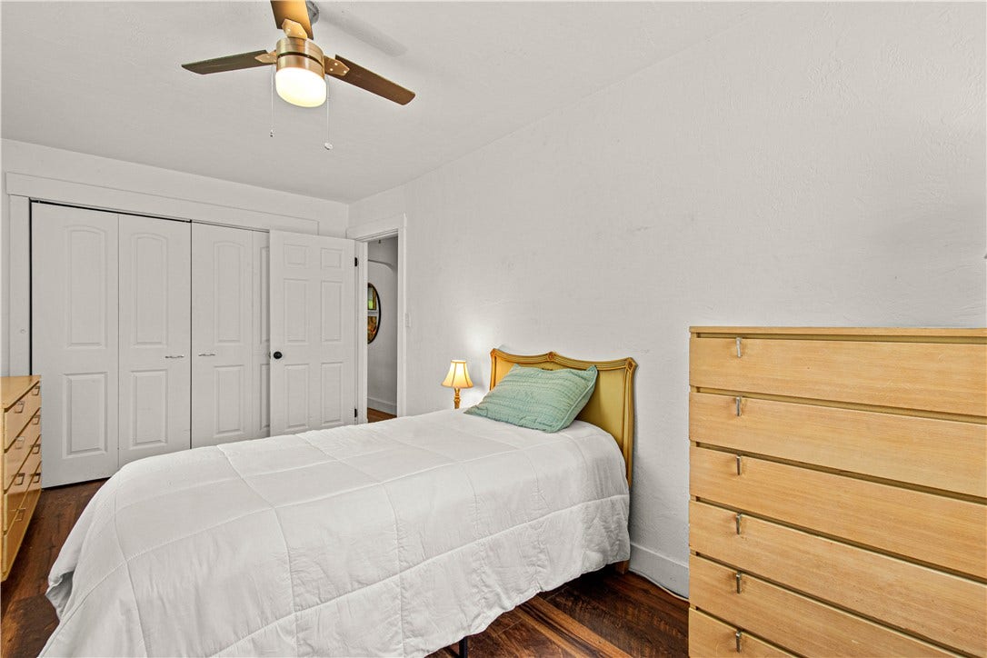 2nd bedroom
