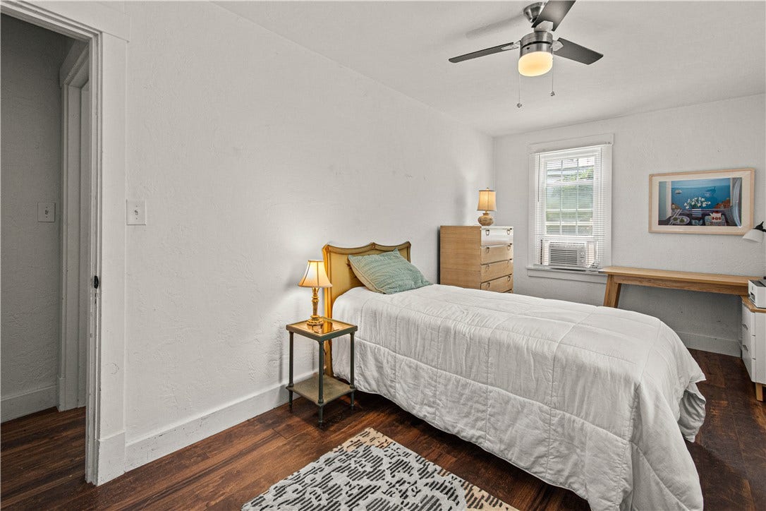 2nd bedroom