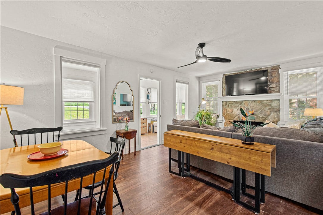 from sun room enter into the living room/dining room