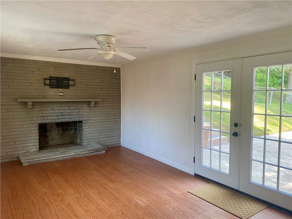 89 W Bruceton Road, Pittsburgh, PA 15236