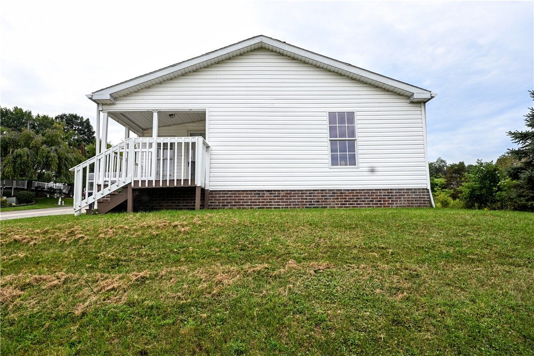 1039 Golden Circle, Elizabeth, PA 15037