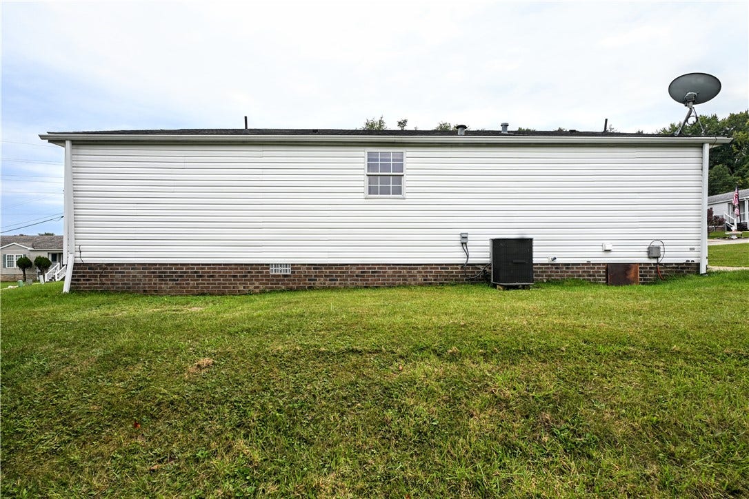 1039 Golden Circle, Elizabeth, PA 15037