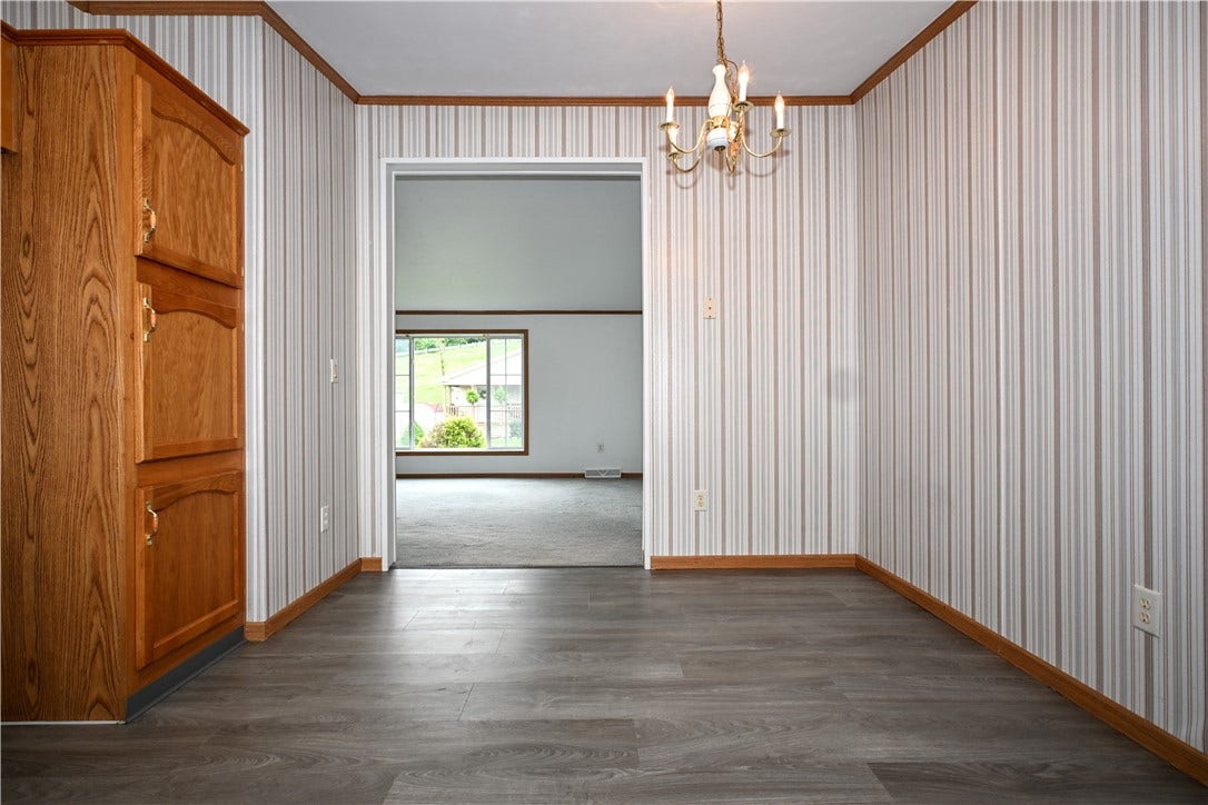 1039 Golden Circle, Elizabeth, PA 15037