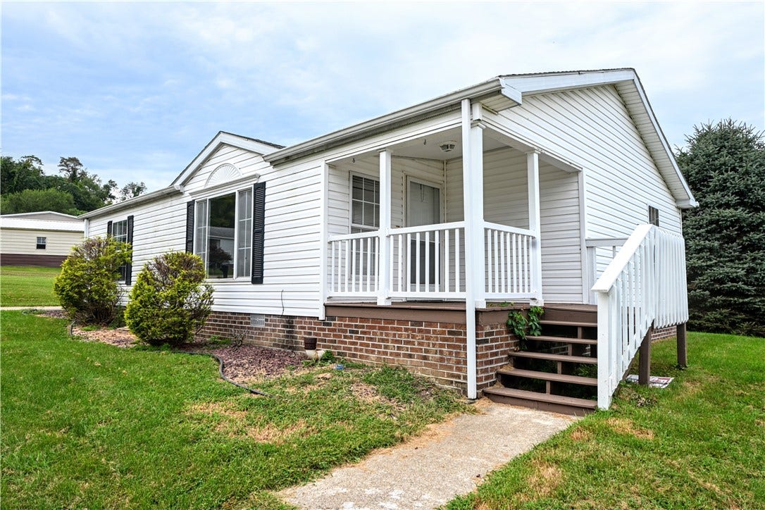 1039 Golden Circle, Elizabeth, PA 15037