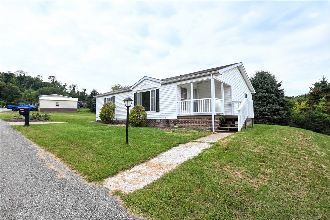 1039 Golden Circle, Elizabeth, PA 15037