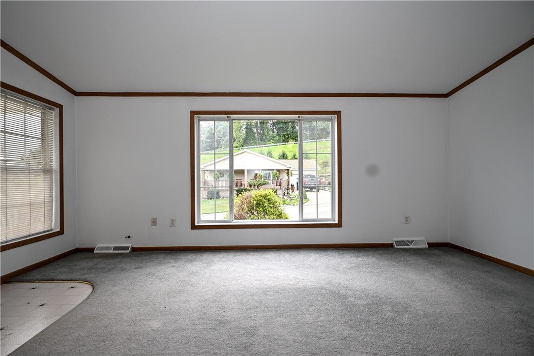 1039 Golden Circle, Elizabeth, PA 15037
