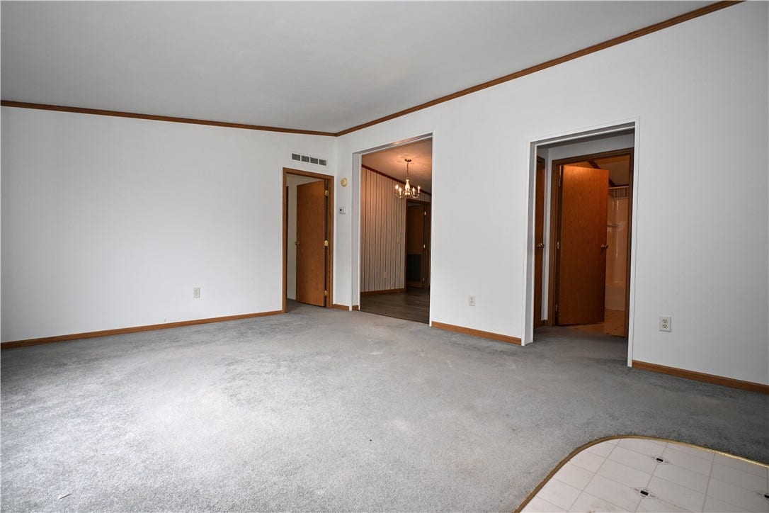 1039 Golden Circle, Elizabeth, PA 15037