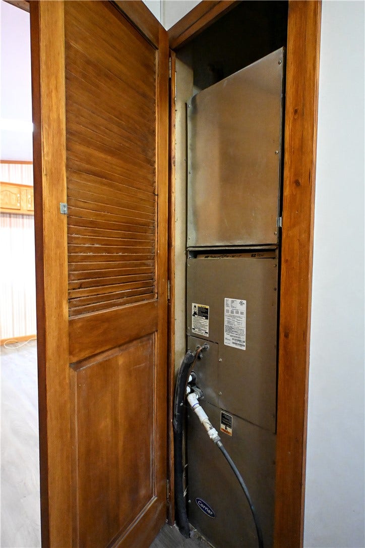 1039 Golden Circle, Elizabeth, PA 15037