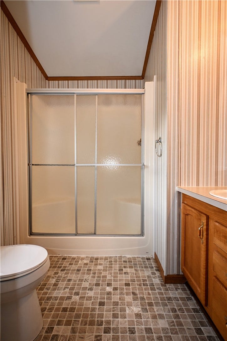 1039 Golden Circle, Elizabeth, PA 15037