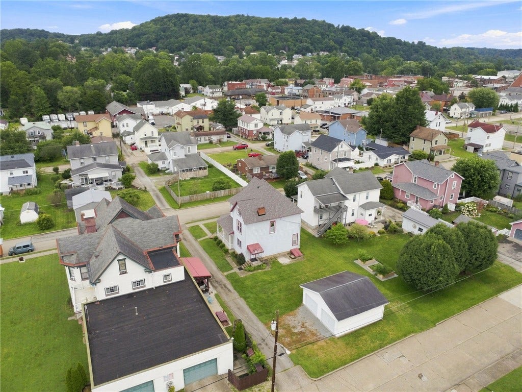 209 S 5TH STREET, West Newton, PA 15089
