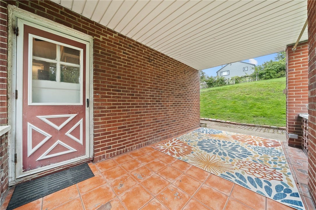 4330 Overhill St, Bethel Park, PA 15102