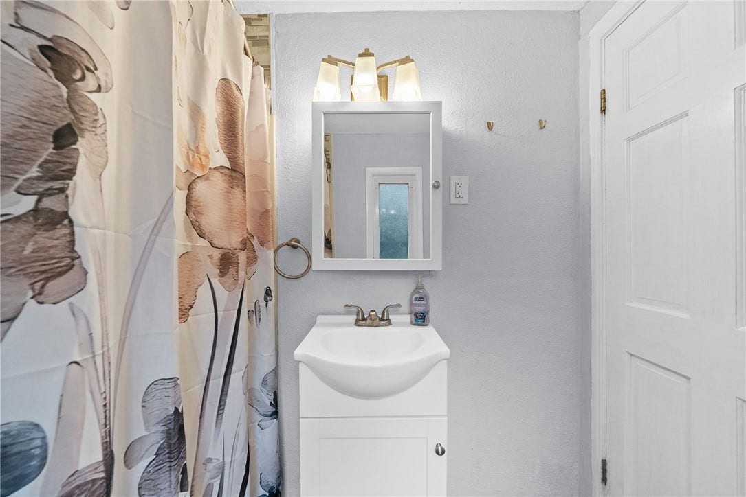 Full Bath