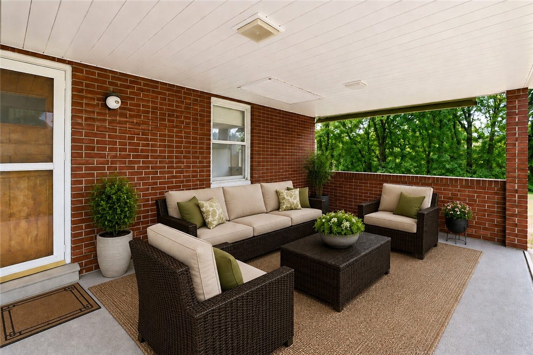 Patio virtually staged