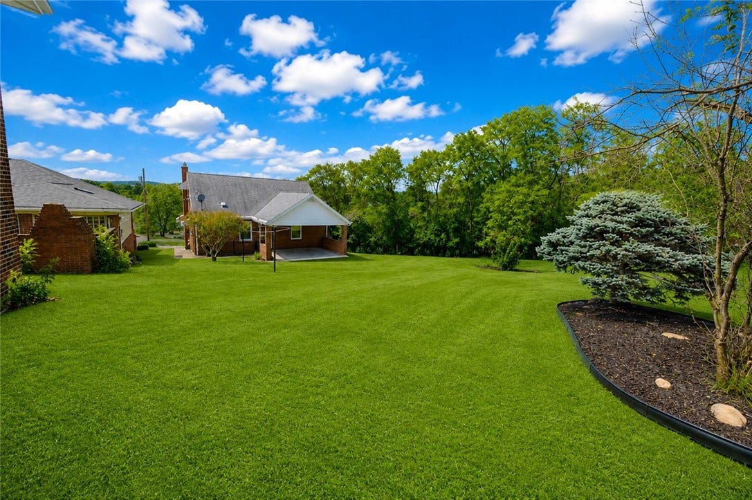 A large yard for a great outdoor time!