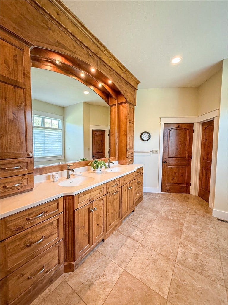 921 Three Degree Rd, Butler, PA 16002