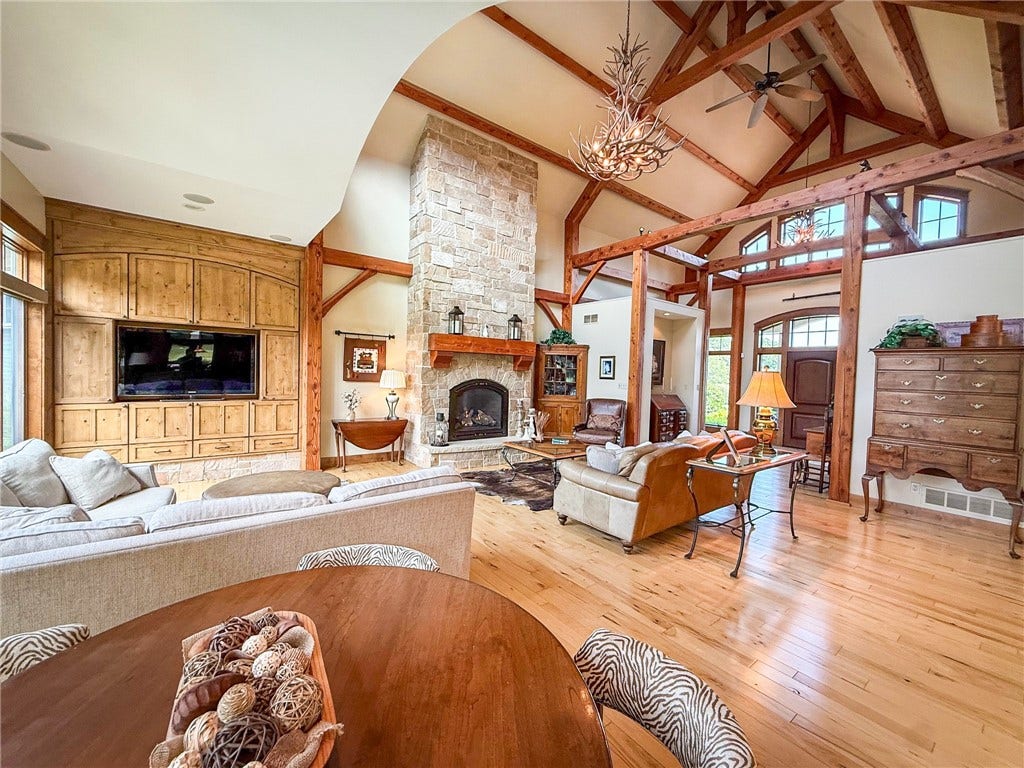 921 Three Degree Rd, Butler, PA 16002