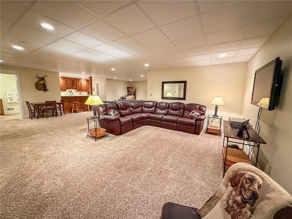 921 Three Degree Rd, Butler, PA 16002