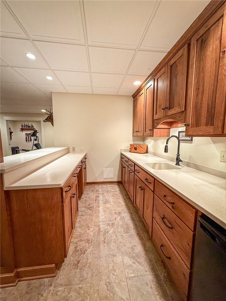 921 Three Degree Rd, Butler, PA 16002