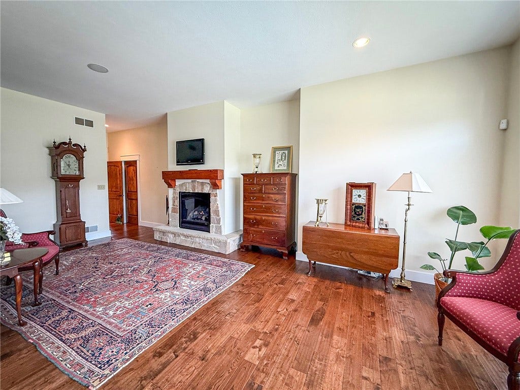 921 Three Degree Rd, Butler, PA 16002