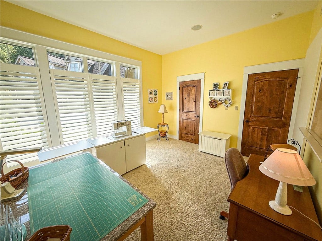 921 Three Degree Rd, Butler, PA 16002