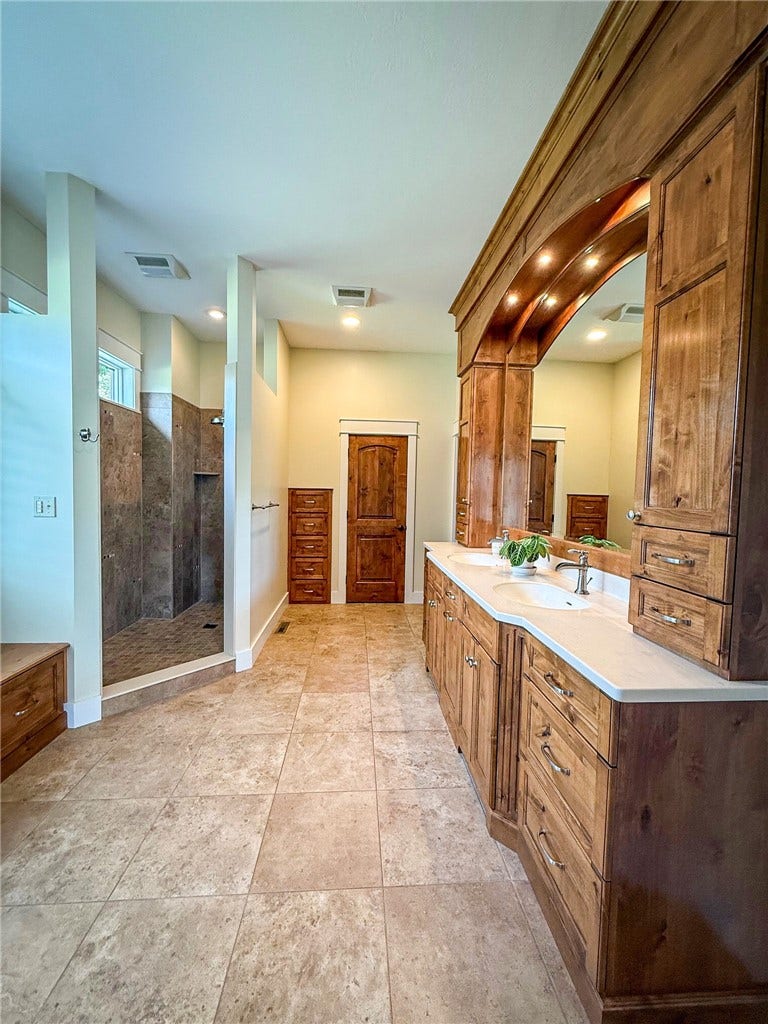 921 Three Degree Rd, Butler, PA 16002