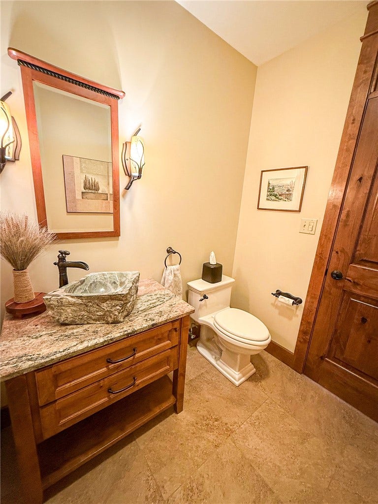921 Three Degree Rd, Butler, PA 16002