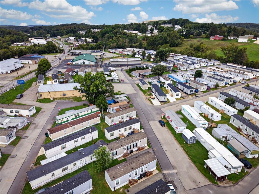49 Imperial Ave, Washington, PA 15301